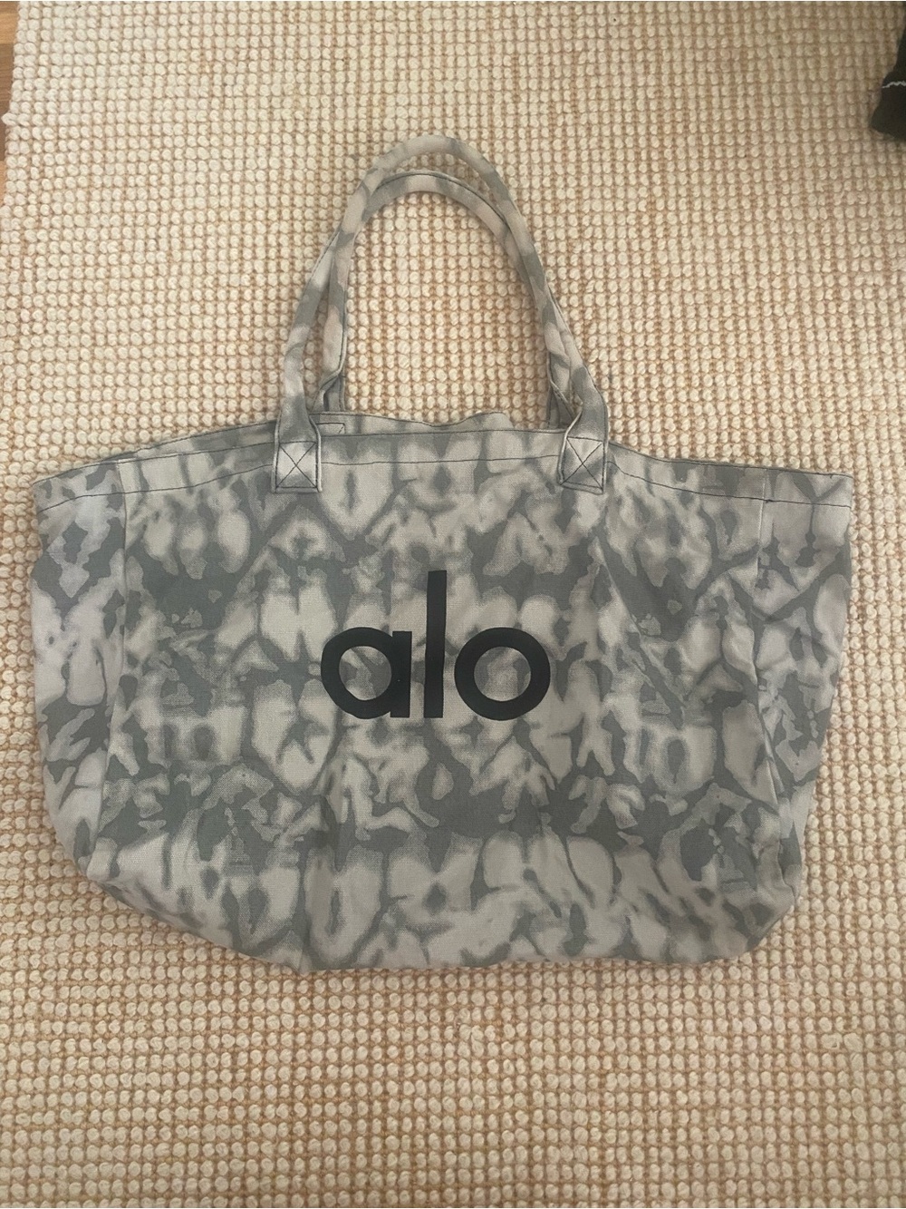 2 ALO Yoga Gray Tie-Dye Canvas Tote - Picture 2 of 2
